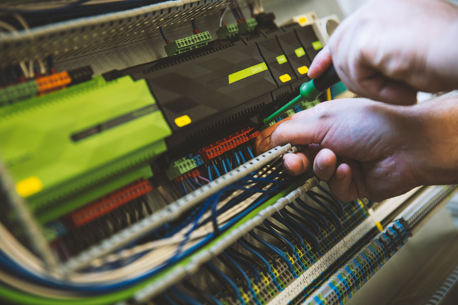 waermegrad-saunamanufaktur-aussensauna-innensauna-elektrik-elektronik-technik-©christophbohm